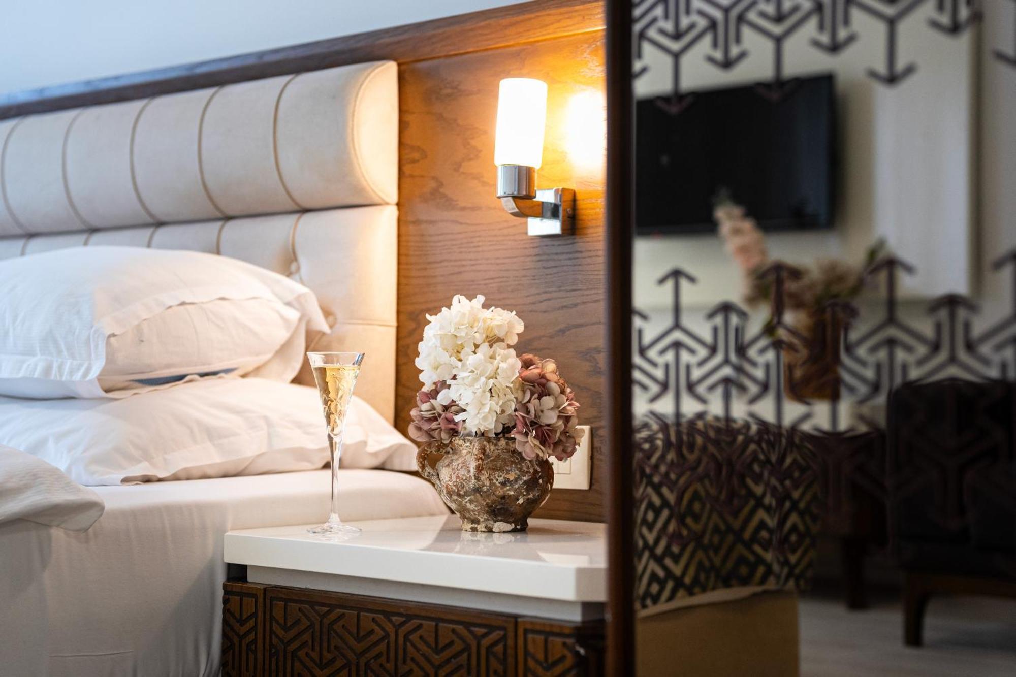 Hotel Adrovic Sveti Stefan Εξωτερικό φωτογραφία