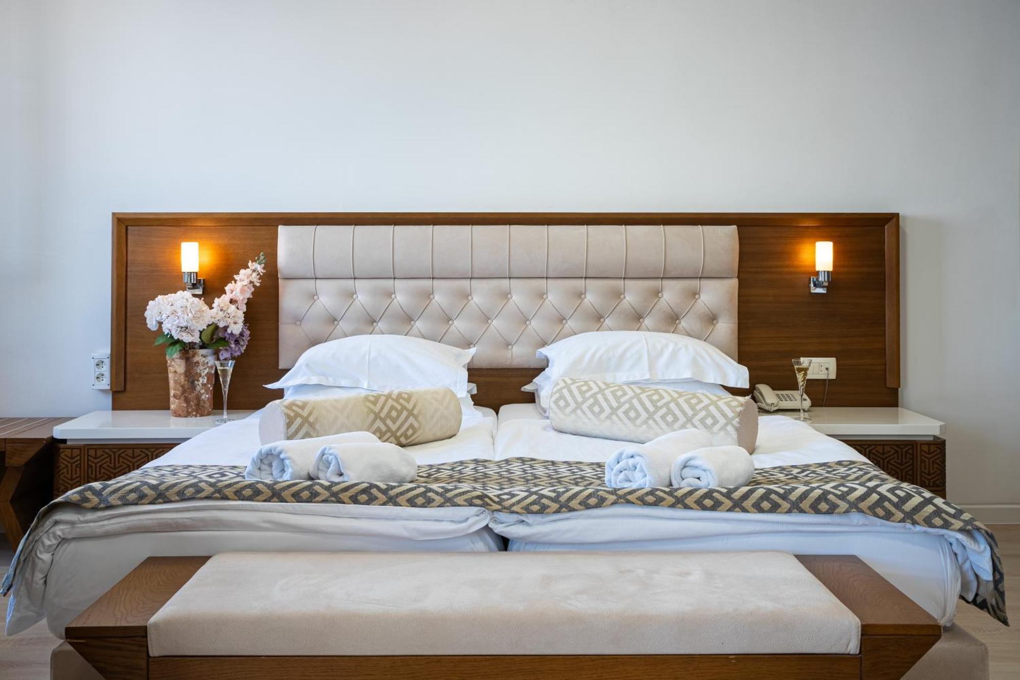 Hotel Adrovic Sveti Stefan Εξωτερικό φωτογραφία
