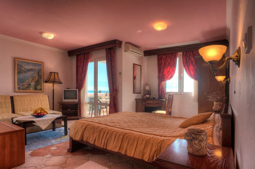 Hotel Adrovic Sveti Stefan Εξωτερικό φωτογραφία